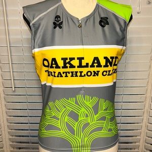 Cycling jersey women’s M sleeveless quarter zipper gently worn top